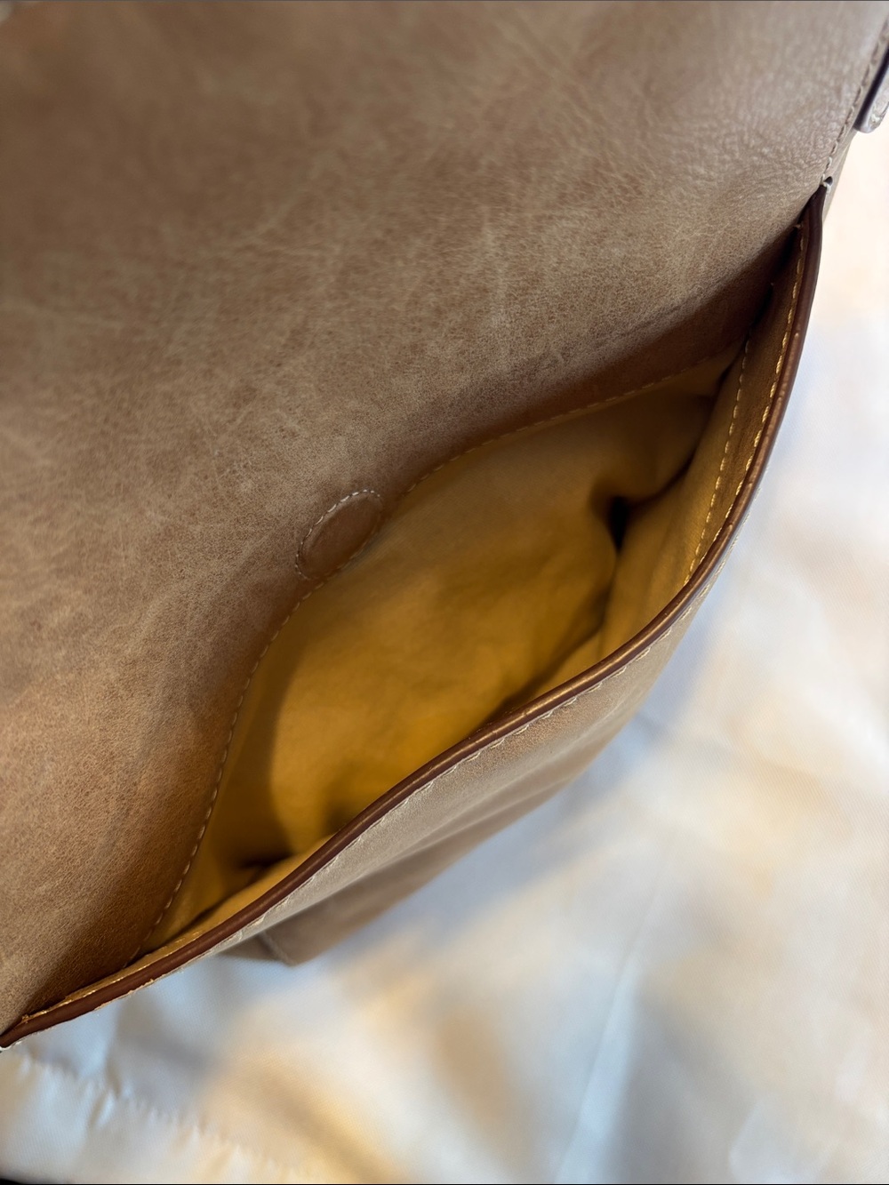 Classic Tan Leather Frye Shoulder Bag - Picture 7 of 14